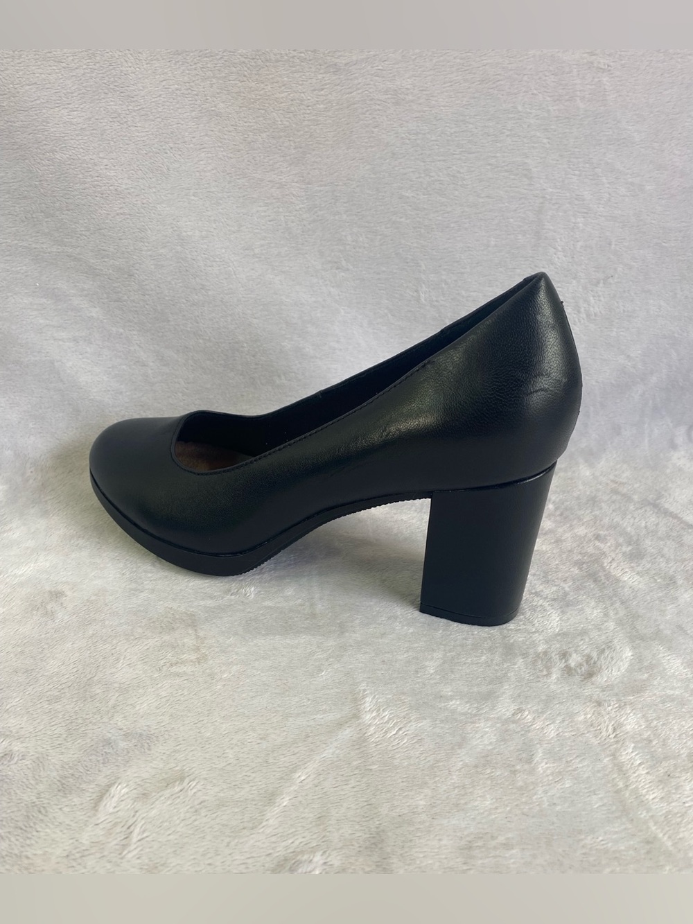 Clarks Collection Women’s Bayla Skip Pump Block Heel Shoes Black Size 7